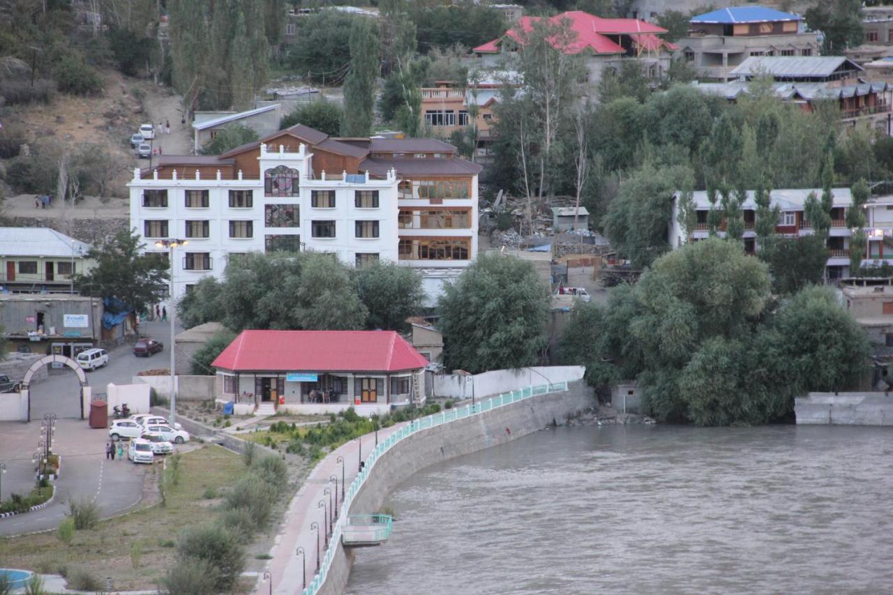 Hotel Royal Gasho Kargil Exterior photo