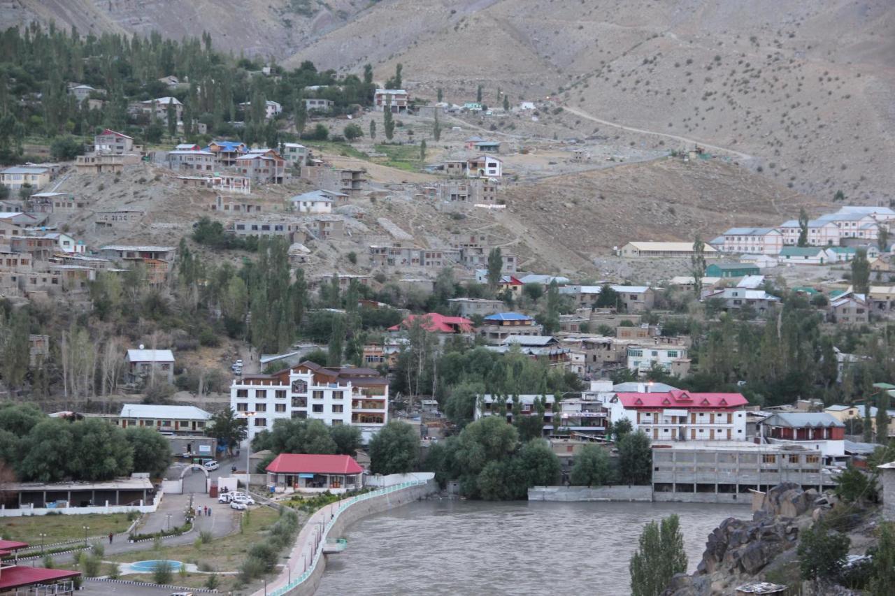 Hotel Royal Gasho Kargil Exterior photo