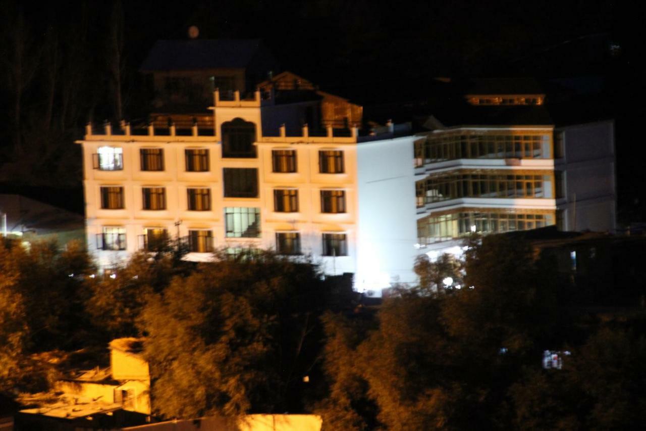 Hotel Royal Gasho Kargil Exterior photo