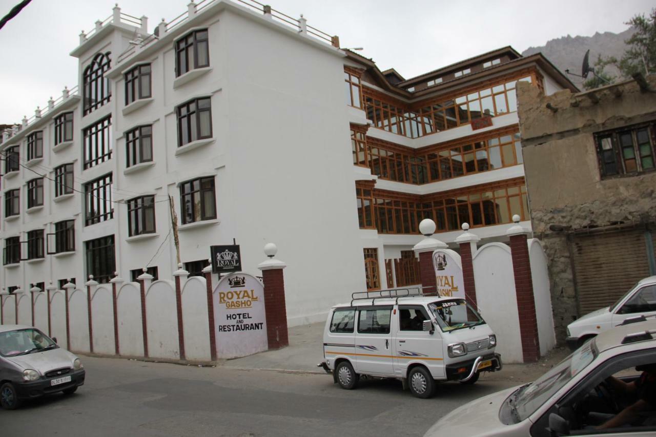 Hotel Royal Gasho Kargil Exterior photo